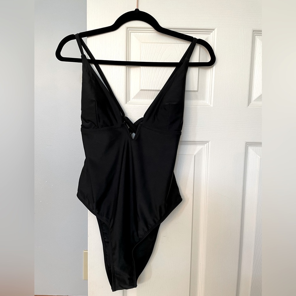 LIVE Life On The Beach Cupshe Sexy Woman’s Large Black One Piece Swimsuit-NWT
